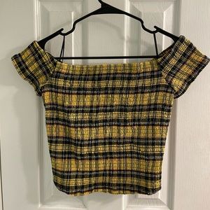 LG Hot Topic yellow plaid smocked top